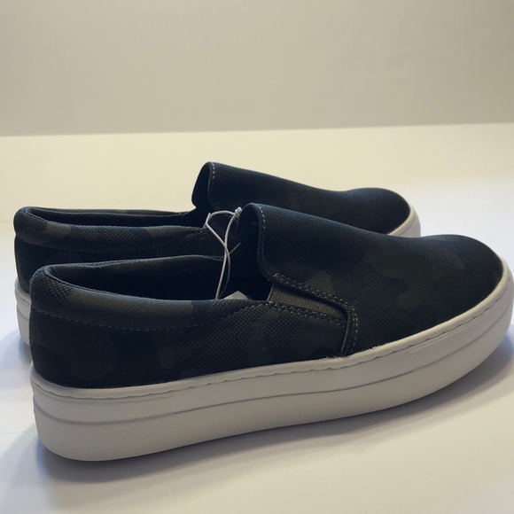 Women’s Green Camo Platform Sneakers - Picture 3 of 6